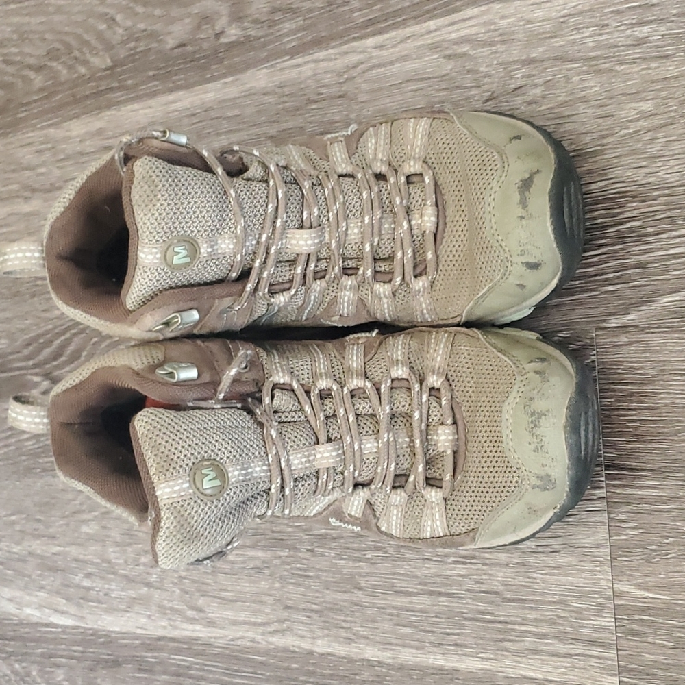 Merrell Hiking Boots- 6